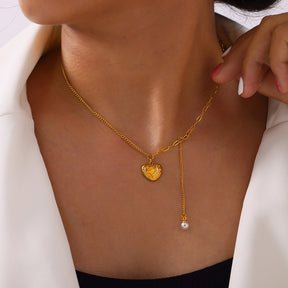 Heart-Shaped Necklace with Pearl