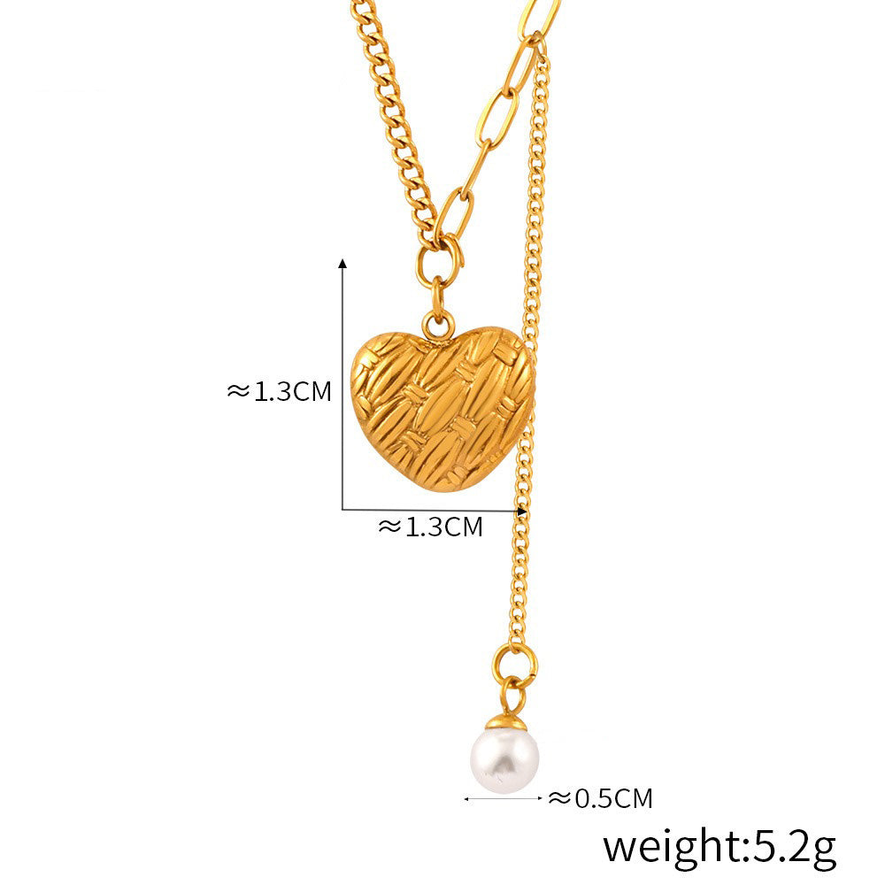 Heart-Shaped Necklace with Pearl